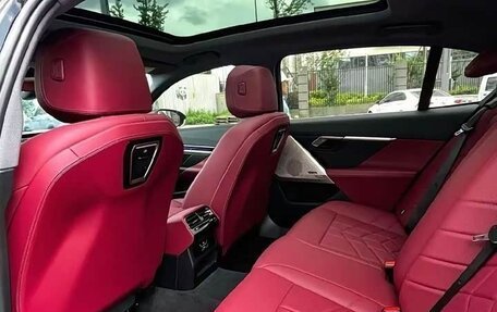 BMW 5 серия, 2024 год, 7 фотография