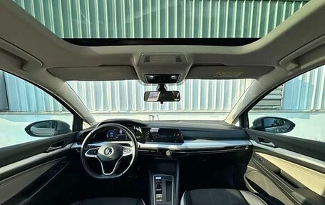 Volkswagen Golf VIII, 2021 год, 1 604 000 рублей, 11 фотография