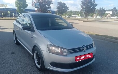 Volkswagen Polo VI (EU Market), 2013 год, 780 000 рублей, 2 фотография