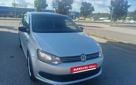 Volkswagen Polo VI (EU Market), 2013 год, 780 000 рублей, 3 фотография