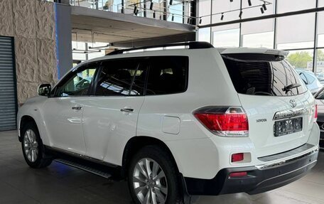 Toyota Highlander III, 2011 год, 2 100 000 рублей, 5 фотография