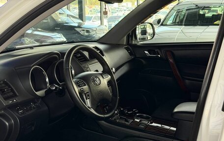 Toyota Highlander III, 2011 год, 2 100 000 рублей, 9 фотография