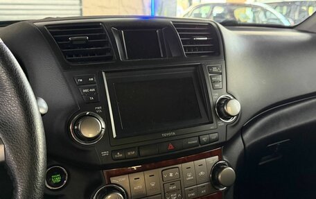 Toyota Highlander III, 2011 год, 2 100 000 рублей, 10 фотография