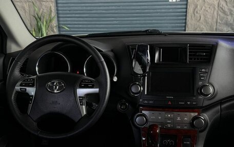 Toyota Highlander III, 2011 год, 2 100 000 рублей, 25 фотография