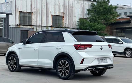Volkswagen T-Roc I, 2022 год, 1 548 000 рублей, 5 фотография