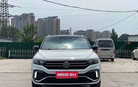 Volkswagen T-Roc I, 2022 год, 1 548 000 рублей, 3 фотография