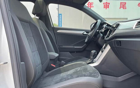 Volkswagen T-Roc I, 2022 год, 1 548 000 рублей, 18 фотография