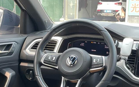 Volkswagen T-Roc I, 2022 год, 1 548 000 рублей, 19 фотография