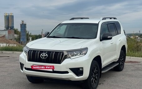 Toyota Land Cruiser Prado 150 рестайлинг 2, 2021 год, 6 150 000 рублей, 2 фотография