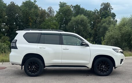 Toyota Land Cruiser Prado 150 рестайлинг 2, 2021 год, 6 150 000 рублей, 4 фотография