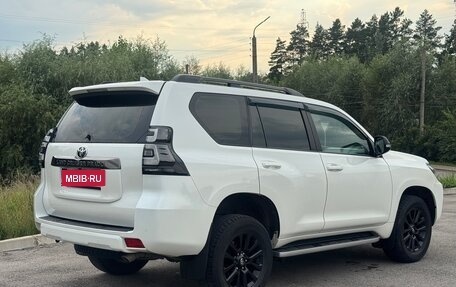 Toyota Land Cruiser Prado 150 рестайлинг 2, 2021 год, 6 150 000 рублей, 5 фотография