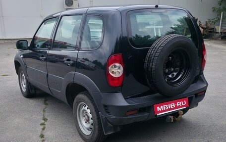 Chevrolet Niva I рестайлинг, 2018 год, 600 000 рублей, 4 фотография