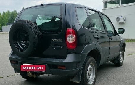 Chevrolet Niva I рестайлинг, 2018 год, 600 000 рублей, 3 фотография