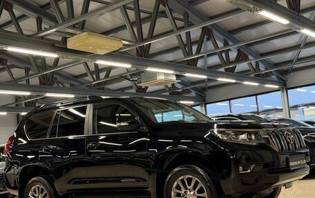 Toyota Land Cruiser Prado 150 рестайлинг 2, 2018 год, 4 599 000 рублей, 2 фотография