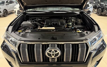 Toyota Land Cruiser Prado 150 рестайлинг 2, 2018 год, 4 599 000 рублей, 7 фотография