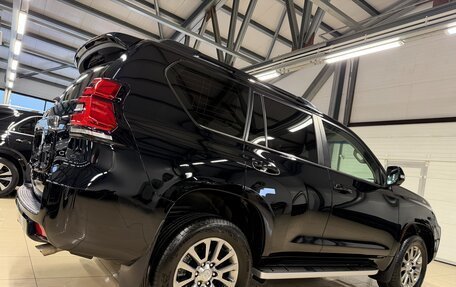 Toyota Land Cruiser Prado 150 рестайлинг 2, 2018 год, 4 599 000 рублей, 16 фотография