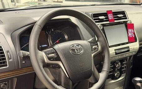 Toyota Land Cruiser Prado 150 рестайлинг 2, 2018 год, 4 599 000 рублей, 18 фотография