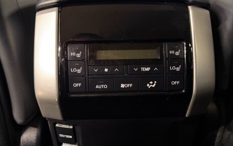 Toyota Land Cruiser Prado 150 рестайлинг 2, 2018 год, 4 599 000 рублей, 27 фотография