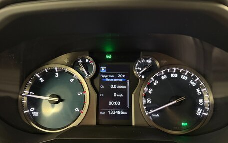 Toyota Land Cruiser Prado 150 рестайлинг 2, 2018 год, 4 599 000 рублей, 29 фотография