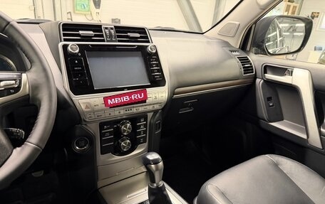 Toyota Land Cruiser Prado 150 рестайлинг 2, 2018 год, 4 599 000 рублей, 22 фотография