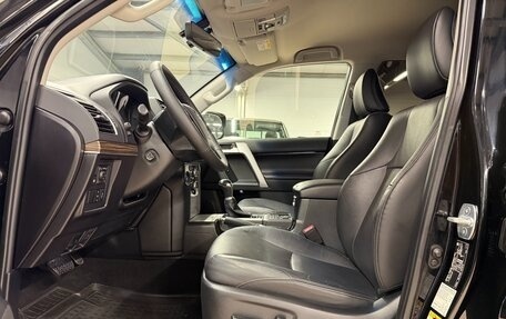 Toyota Land Cruiser Prado 150 рестайлинг 2, 2018 год, 4 599 000 рублей, 23 фотография