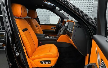 Rolls-Royce Cullinan, 2026 год, 73 000 000 рублей, 13 фотография