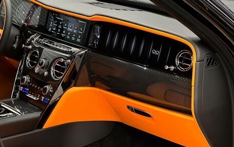 Rolls-Royce Cullinan, 2026 год, 73 000 000 рублей, 29 фотография
