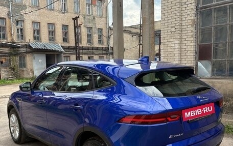 Jaguar E-Pace, 2018 год, 2 190 000 рублей, 4 фотография