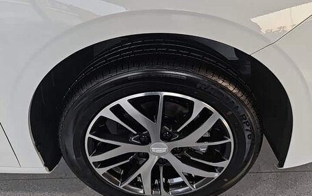 Geely Emgrand, 2026 год, 1 540 000 рублей, 12 фотография