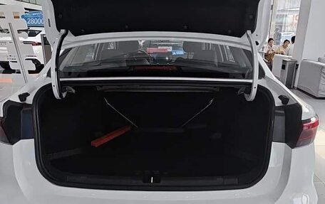Geely Emgrand, 2026 год, 1 540 000 рублей, 14 фотография