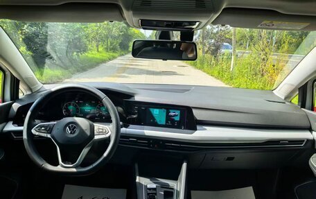 Volkswagen Golf VIII, 2022 год, 1 804 000 рублей, 8 фотография