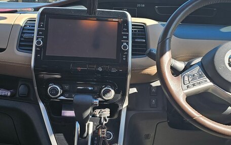 Nissan Serena IV, 2016 год, 1 600 000 рублей, 7 фотография