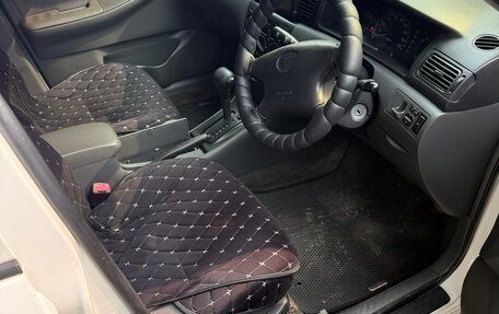 Toyota Corolla, 2003 год, 550 000 рублей, 3 фотография
