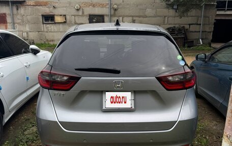 Honda Fit, 2020 год, 1 350 000 рублей, 2 фотография