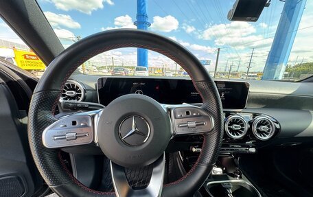 Mercedes-Benz A-Класс, 2018 год, 2 600 000 рублей, 10 фотография