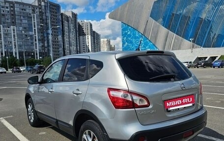Nissan Qashqai, 2010 год, 900 000 рублей, 2 фотография