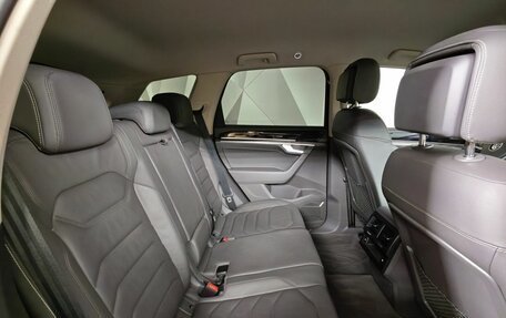 Volkswagen Touareg III, 2020 год, 4 900 000 рублей, 16 фотография