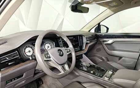 Volkswagen Touareg III, 2020 год, 4 900 000 рублей, 19 фотография