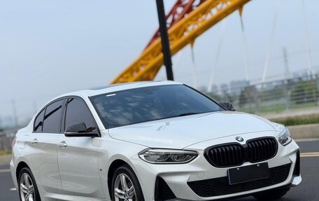 BMW 1 серия, 2022 год, 1 792 000 рублей, 3 фотография