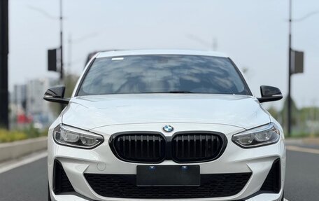 BMW 1 серия, 2022 год, 1 792 000 рублей, 2 фотография