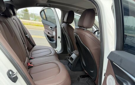 BMW 1 серия, 2022 год, 1 792 000 рублей, 10 фотография
