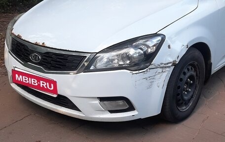 KIA cee'd I рестайлинг, 2011 год, 400 000 рублей, 12 фотография