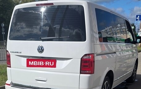Volkswagen Caravelle T6 рестайлинг, 2018 год, 2 750 000 рублей, 2 фотография