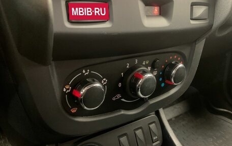Renault Duster I рестайлинг, 2018 год, 1 076 000 рублей, 21 фотография