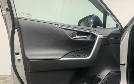 Toyota RAV4, 2020 год, 3 574 000 рублей, 15 фотография