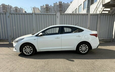 Hyundai Solaris II рестайлинг, 2017 год, 990 000 рублей, 7 фотография
