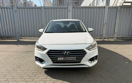 Hyundai Solaris II рестайлинг, 2017 год, 990 000 рублей, 4 фотография