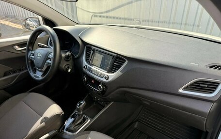 Hyundai Solaris II рестайлинг, 2017 год, 990 000 рублей, 15 фотография