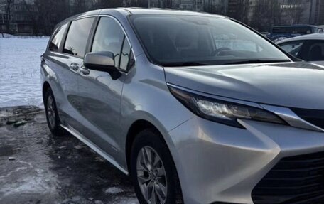 Toyota Sienna, 2021 год, 3 800 000 рублей, 8 фотография