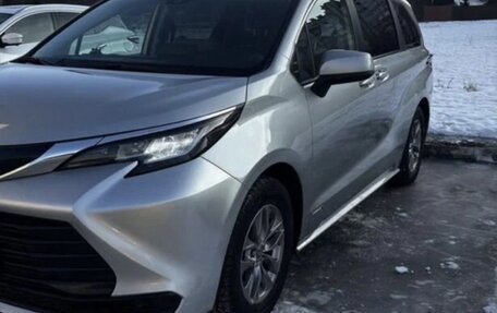 Toyota Sienna, 2021 год, 3 800 000 рублей, 6 фотография